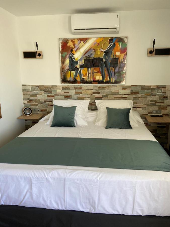 מיחאס Hotel El Chaparral מראה חיצוני תמונה