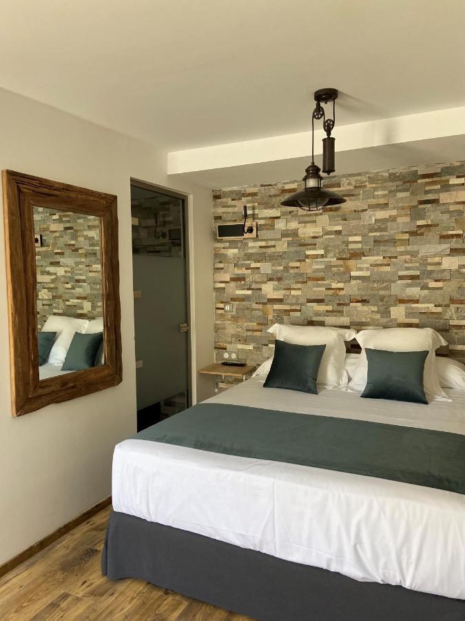 מיחאס Hotel El Chaparral מראה חיצוני תמונה