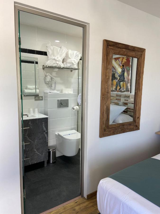 מיחאס Hotel El Chaparral מראה חיצוני תמונה